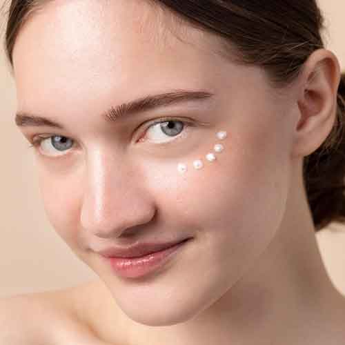 کرم دور چشم